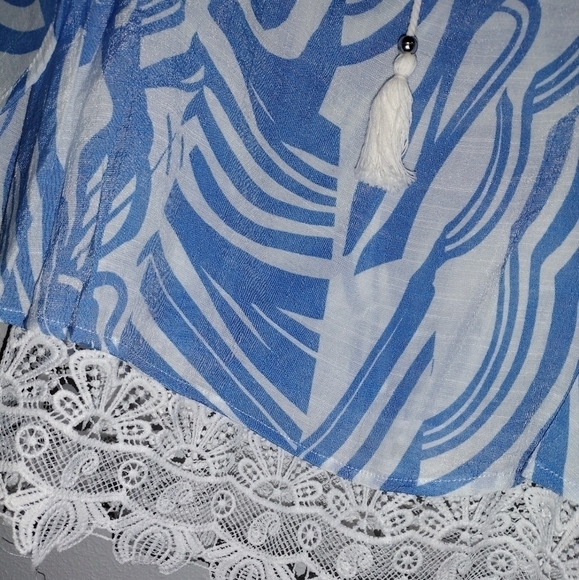 BEAUTIFUL Unique Spectrum Top Small - Picture 3 of 5